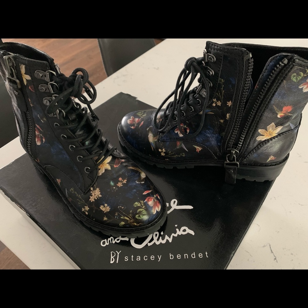 Alice +Olivia Tyrese leather combat boots size 37